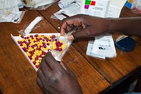 Análises Profissionais de Medicamentos Compreendendo a Importância e os Desafios Análises Profissionais de Medicamentos Compreendendo a Importância e os Desafios